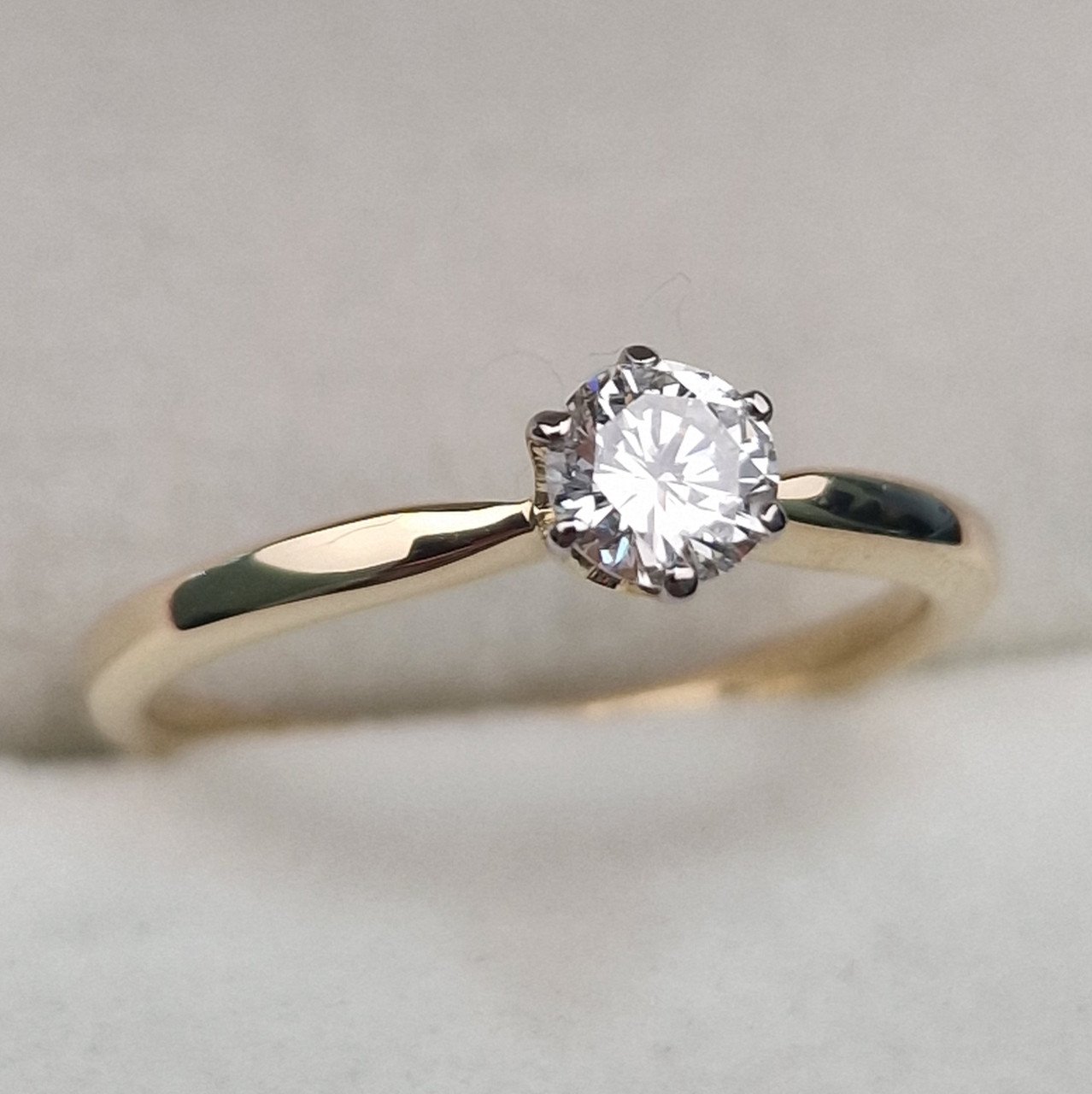Кольцо Deimantas 104885350 16,5р 1,94гр 0,31ct. купить,NaN