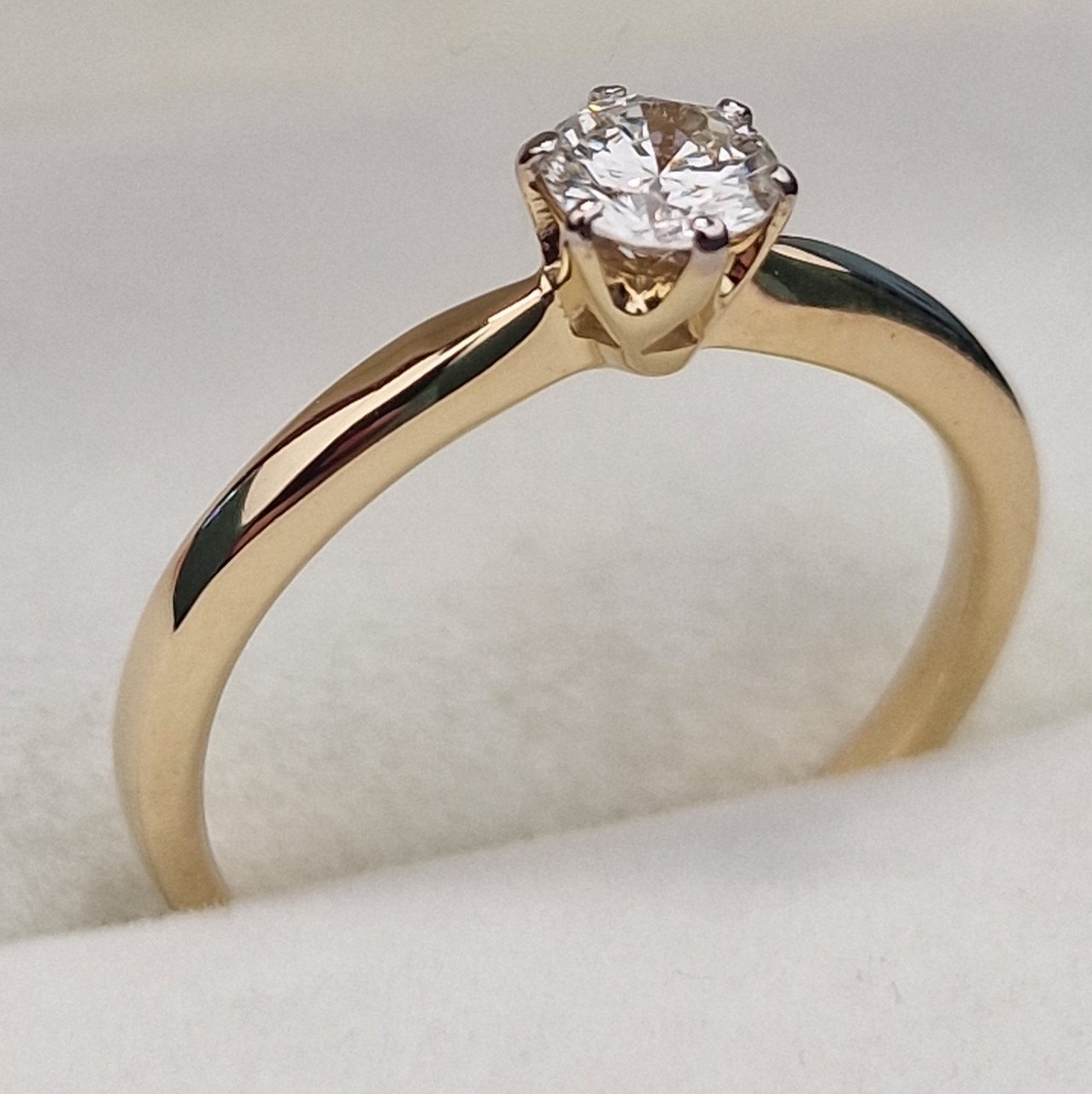 Кольцо Deimantas 104885350 16,5р 1,94гр 0,31ct. купить,NaN
