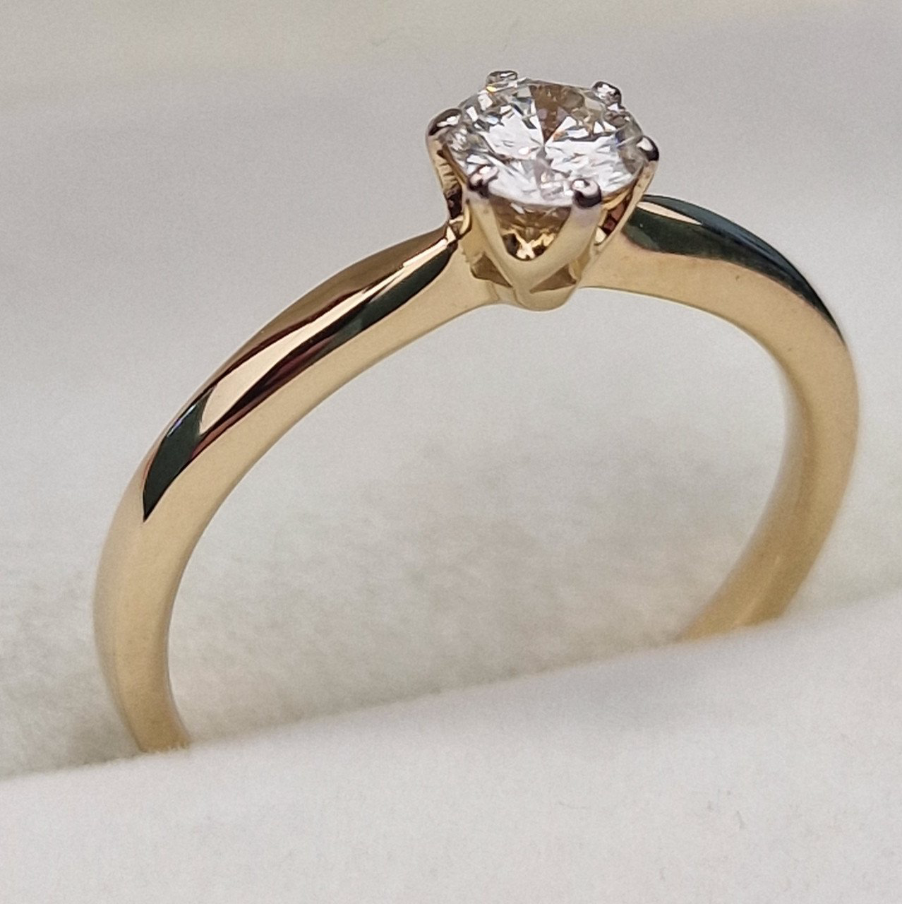 Кольцо Deimantas 104885350 16,5р 1,94гр 0,31ct. купить,NaN