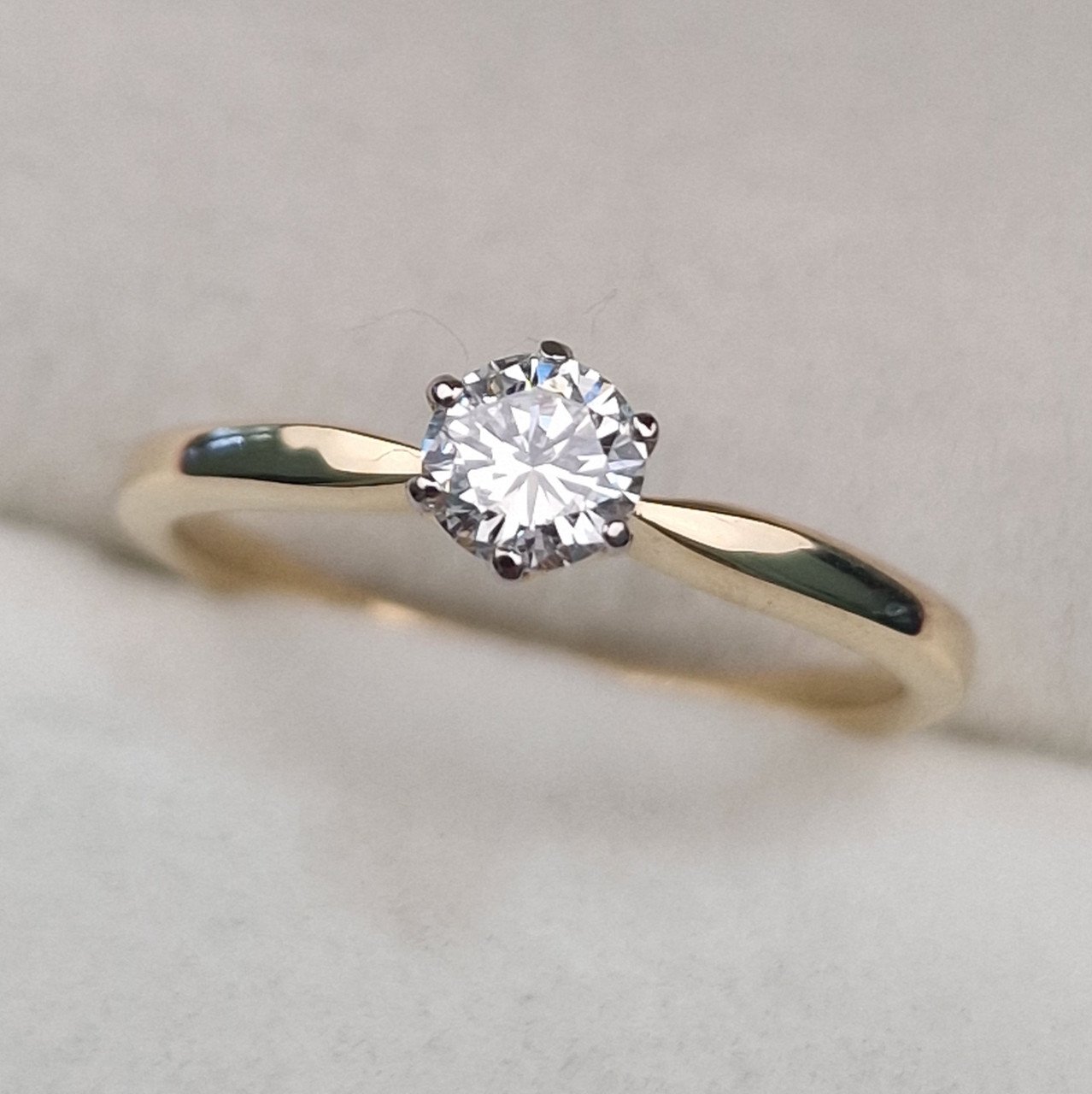 Кольцо Deimantas 104885350 16,5р 1,94гр 0,31ct. купить,NaN