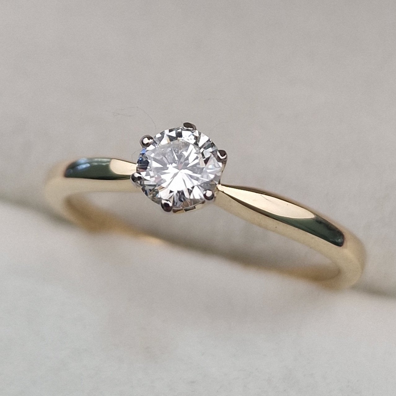 Кольцо Deimantas 104885350 16,5р 1,94гр 0,31ct. купить,NaN