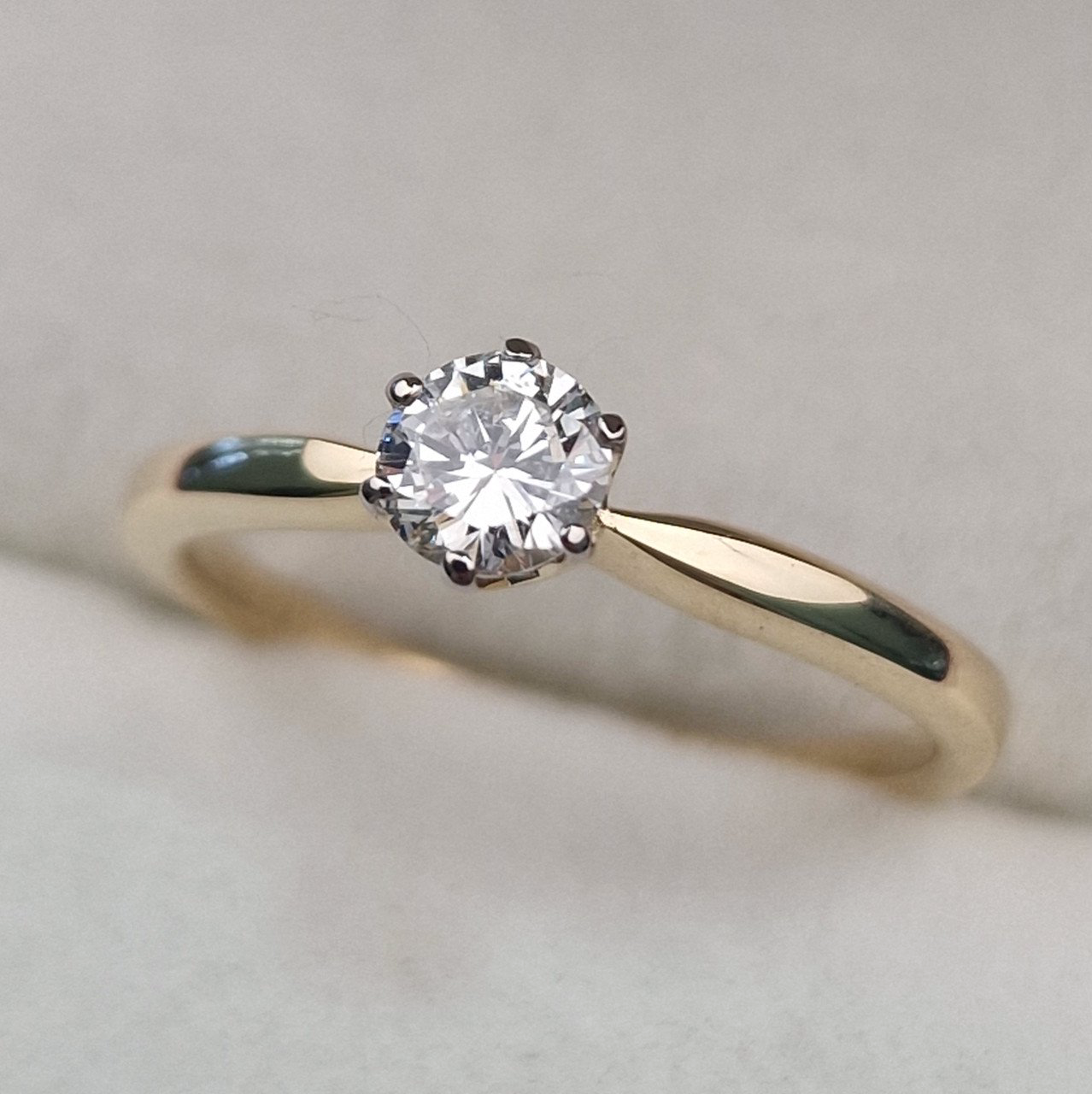 Кольцо Deimantas 104885350 16,5р 1,94гр 0,31ct. купить,NaN