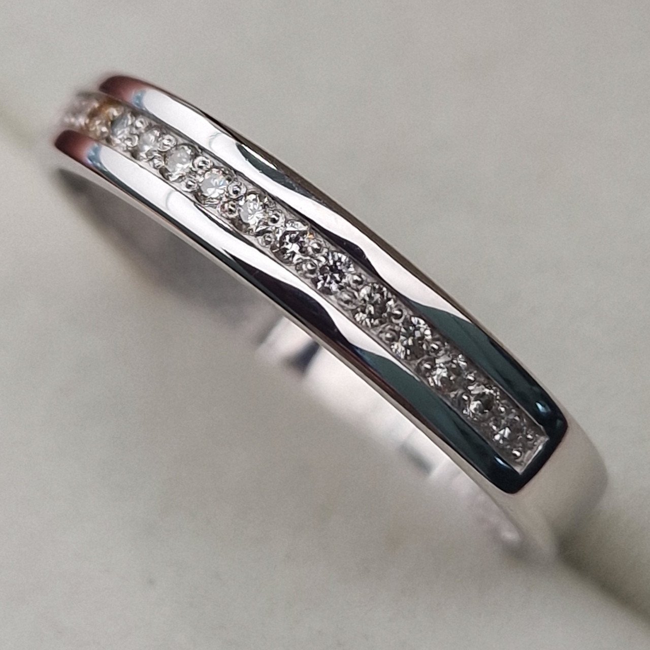 Кольцо Deimantas 103745130 19р 2,25гр 0,12ct. купить,NaN