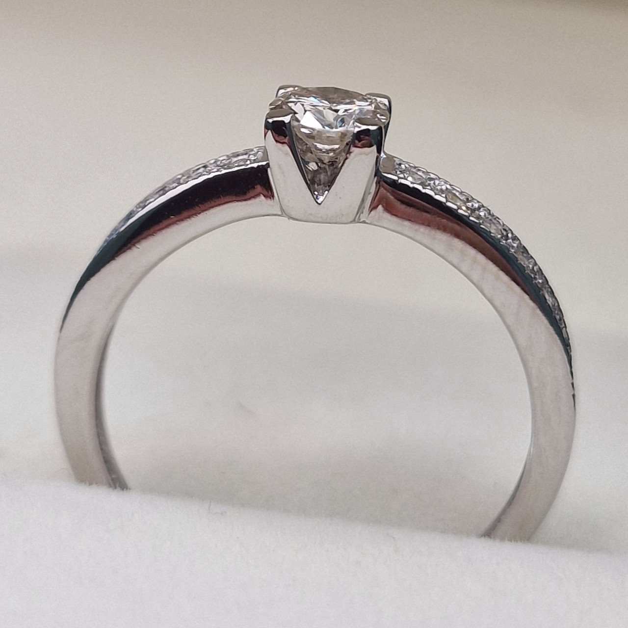 Кольцо Deimantas 103745158 17р 2,32гр 0,45ct. купить,NaN