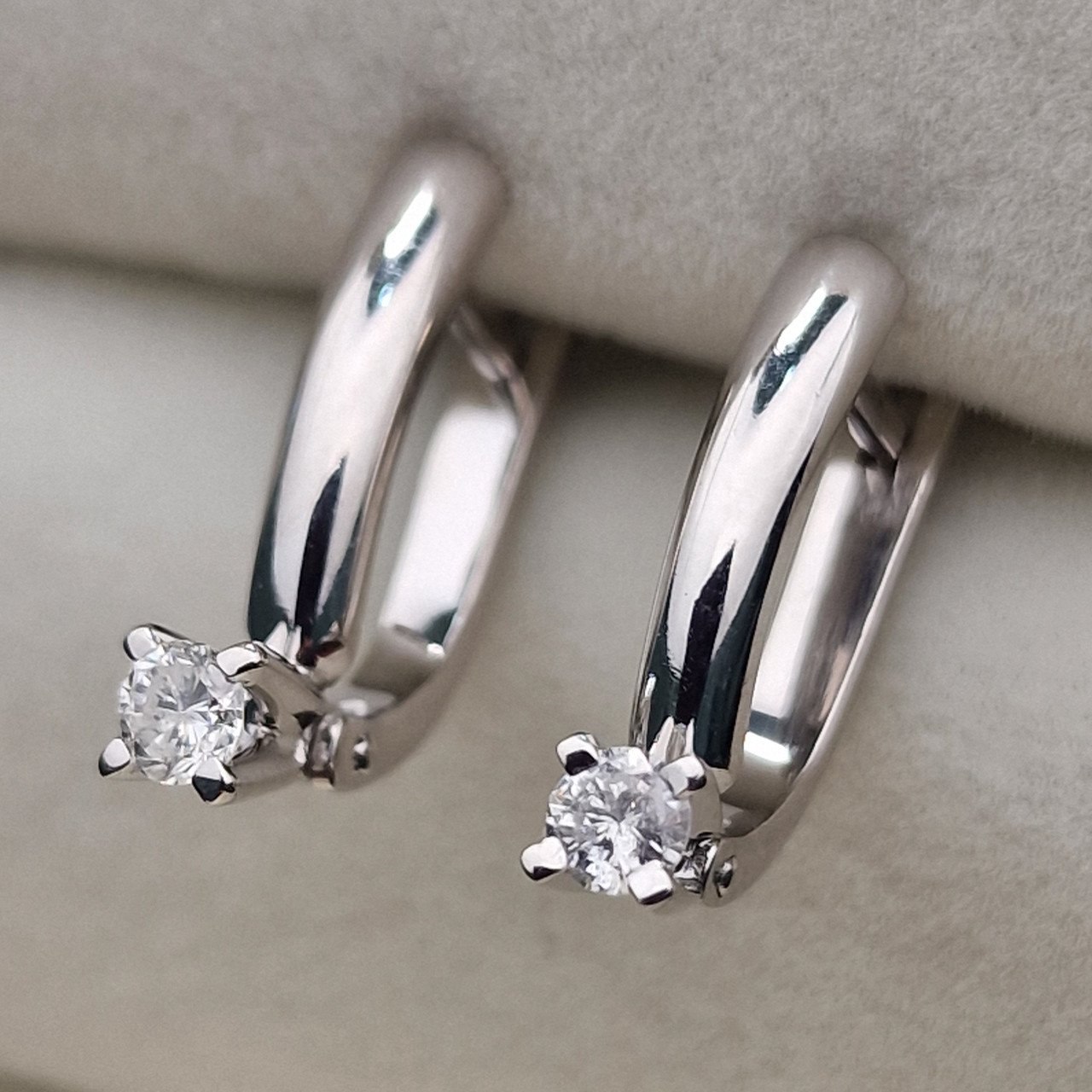 Серьги Deimantas 105154062 3,5гр 0,28ct. купить,NaN