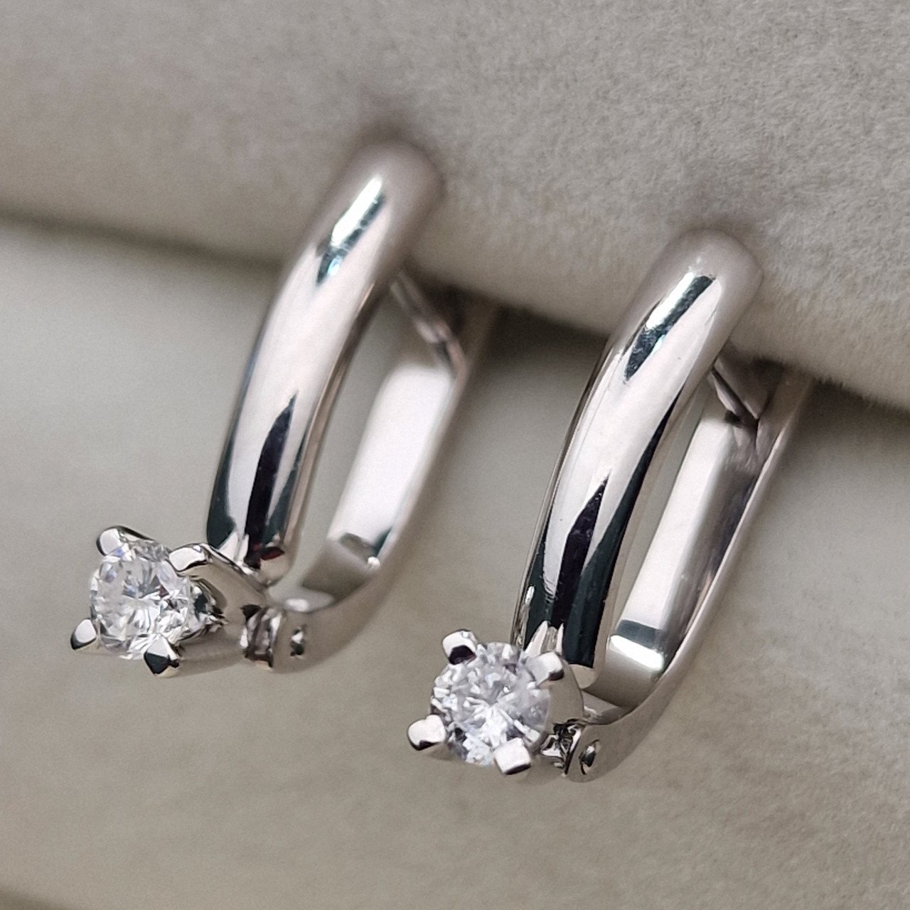 Серьги Deimantas 105154062 3,5гр 0,28ct. купить,NaN