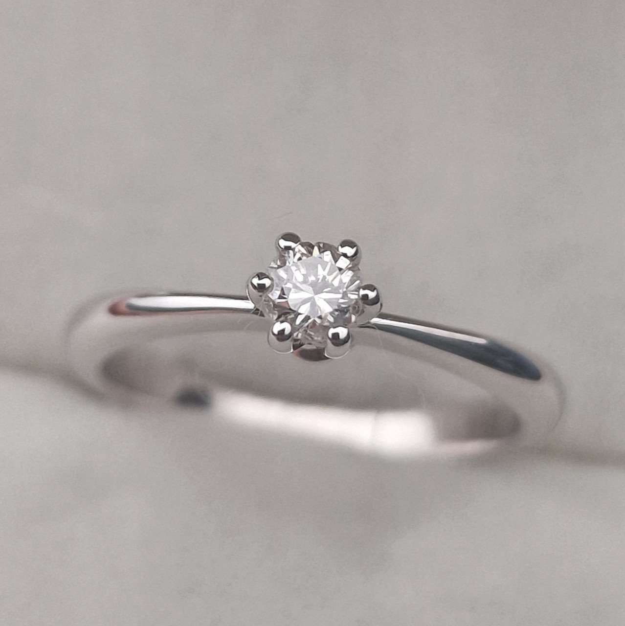 Кольцо Deimantas 105151196 16,5р 2,21гр 0,17ct. купить,NaN