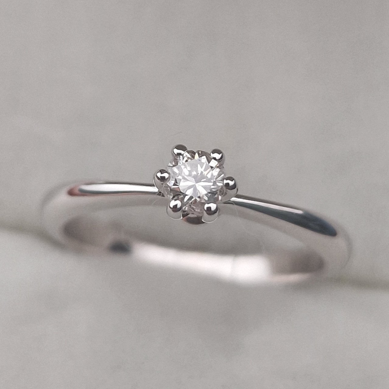 Кольцо Deimantas 105151196 16,5р 2,21гр 0,17ct. купить,NaN