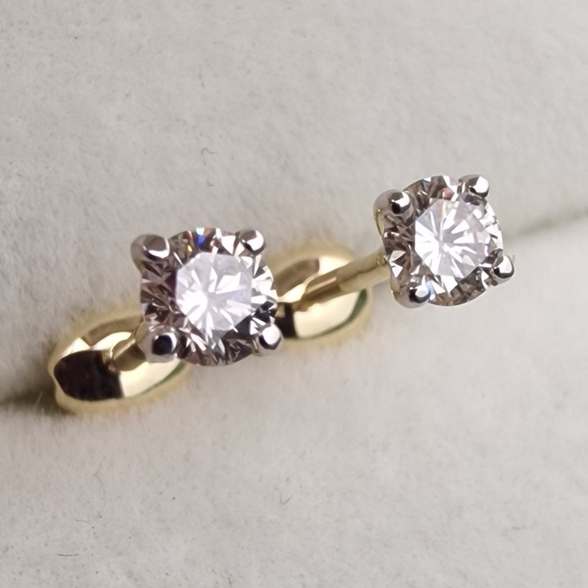 Серьги Deimantas 103747881 0,85гр 0,356ct. купить,NaN