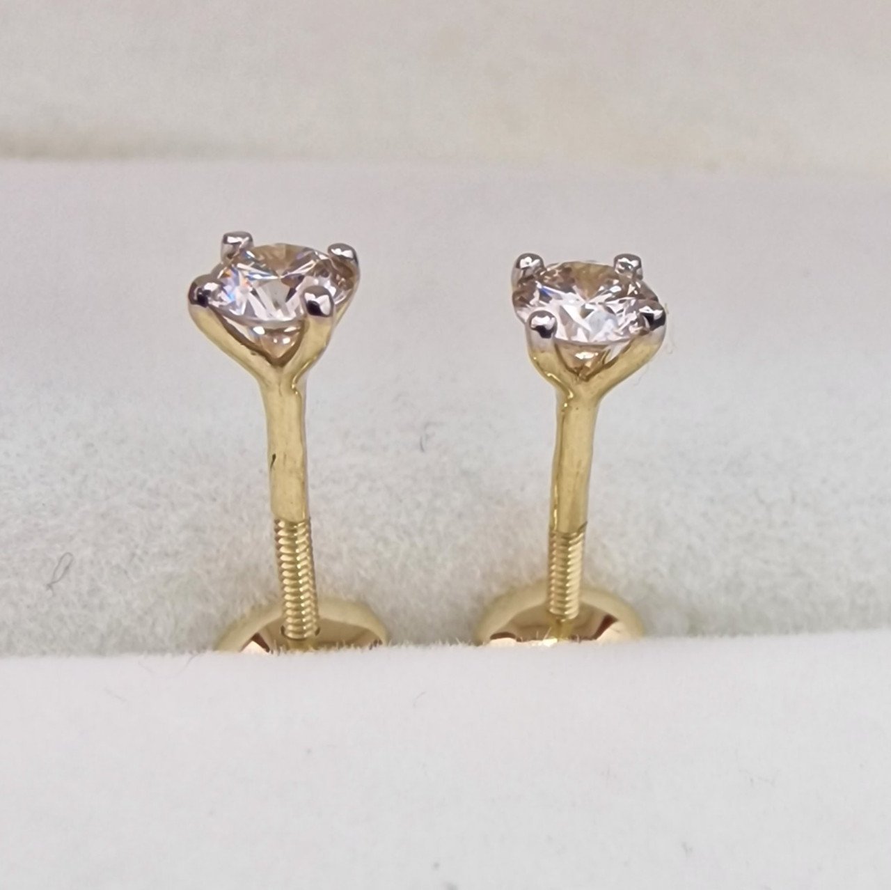 Серьги Deimantas 103747881 0,85гр 0,356ct. купить,NaN