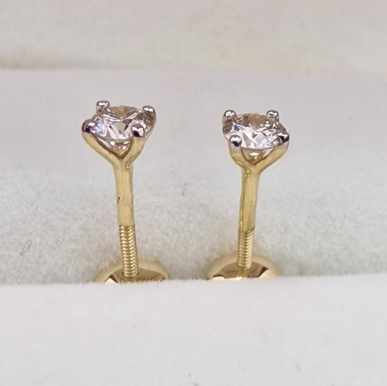 Серьги Deimantas 103747881 0,85гр 0,356ct. купить,NaN