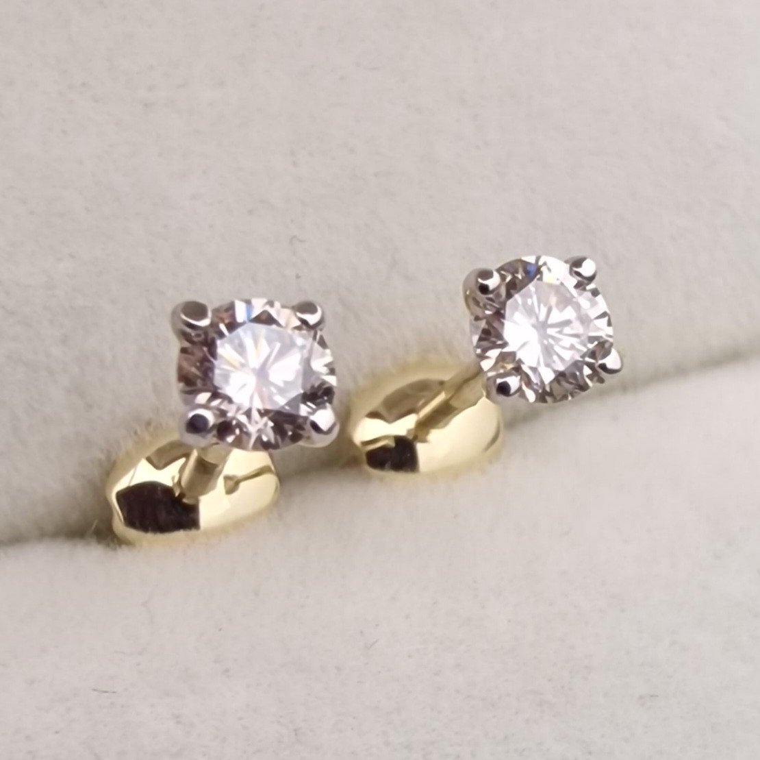 Серьги Deimantas 103747881 0,85гр 0,356ct. купить,NaN