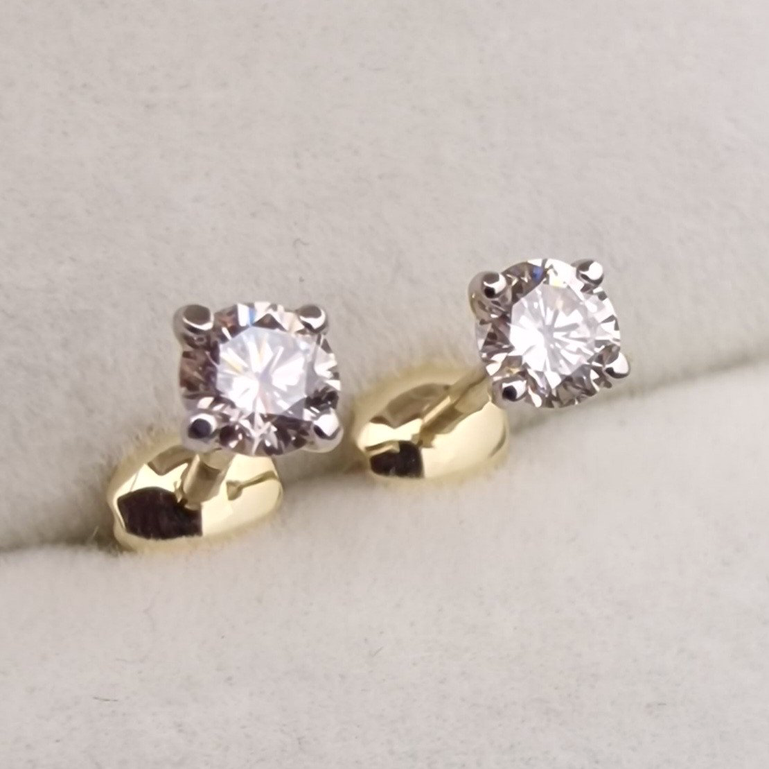 Серьги Deimantas 103747881 0,85гр 0,356ct. купить,NaN