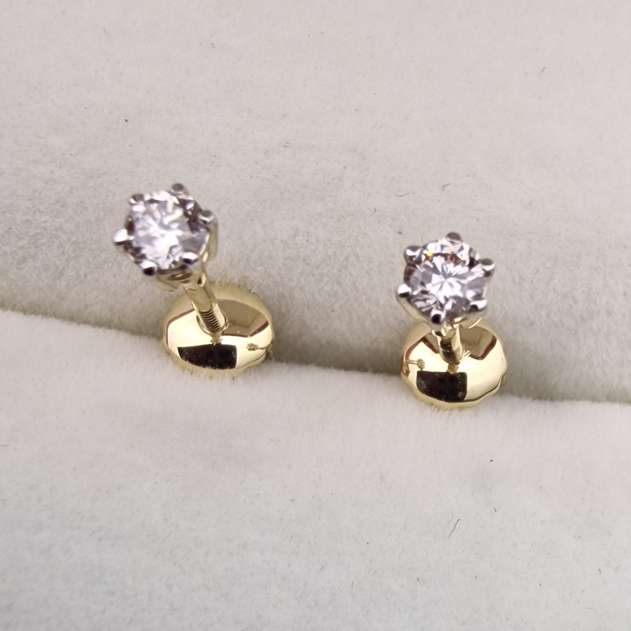 Серьги Deimantas 103746010 0,9гр 0,19ct. купить,NaN