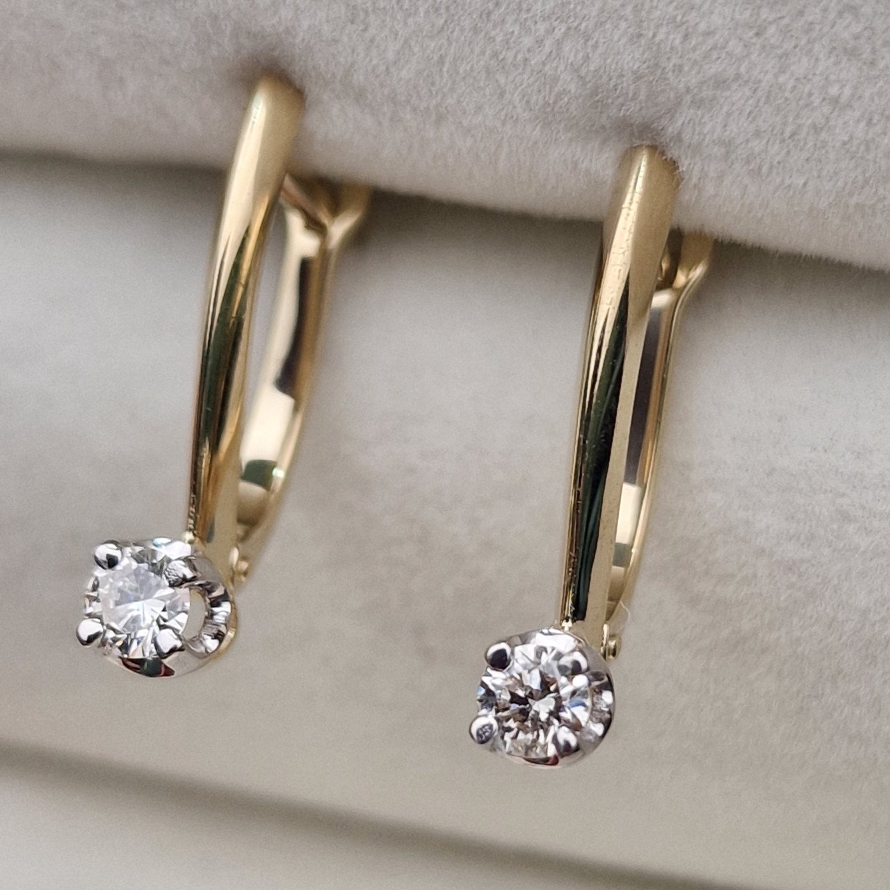 Серьги Deimantas 105154154 2,09гр 0,32ct. купить,NaN