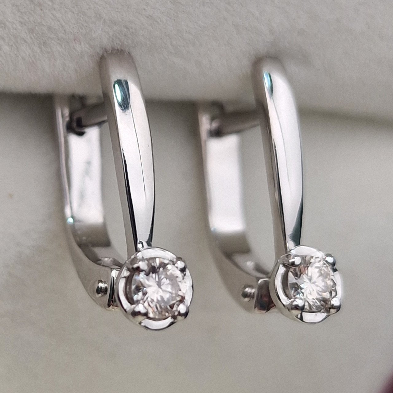 Серьги Deimantas 104885460 2,36гр 0,202ct. купить,NaN