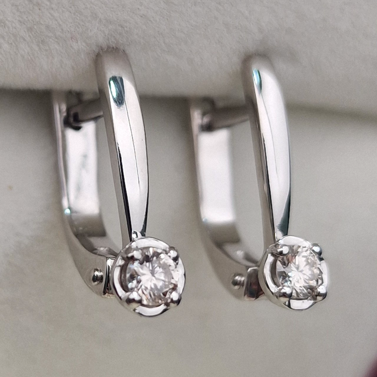 Серьги Deimantas 104885460 2,36гр 0,202ct. купить,NaN