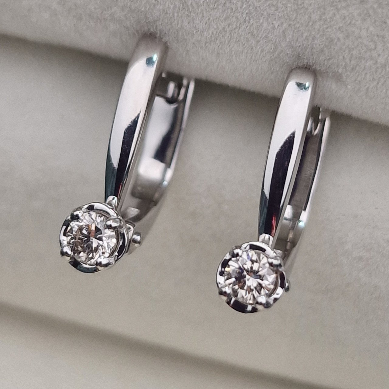 Серьги Deimantas 104885460 2,36гр 0,202ct. купить,NaN