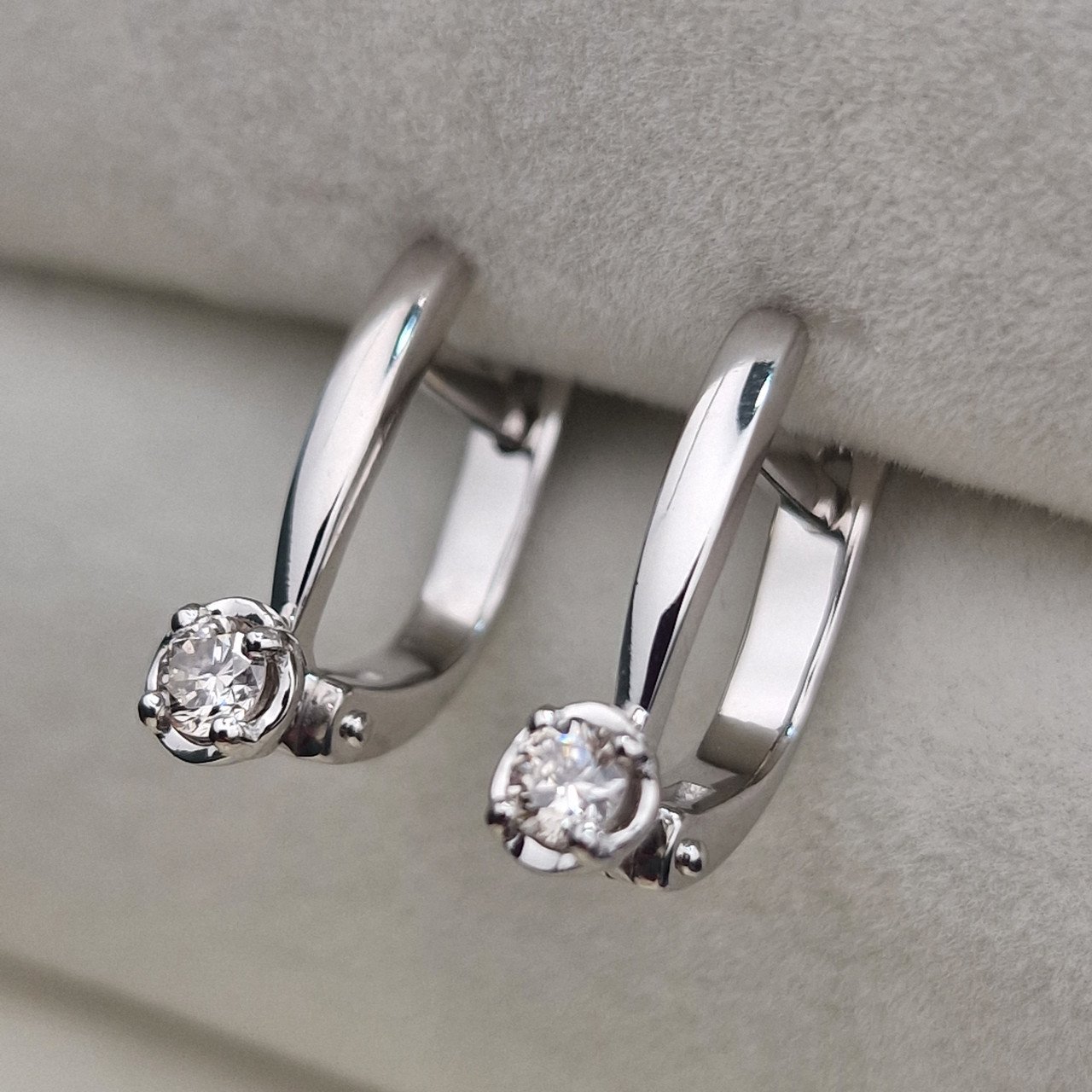 Серьги Deimantas 104885460 2,36гр 0,202ct. купить,NaN