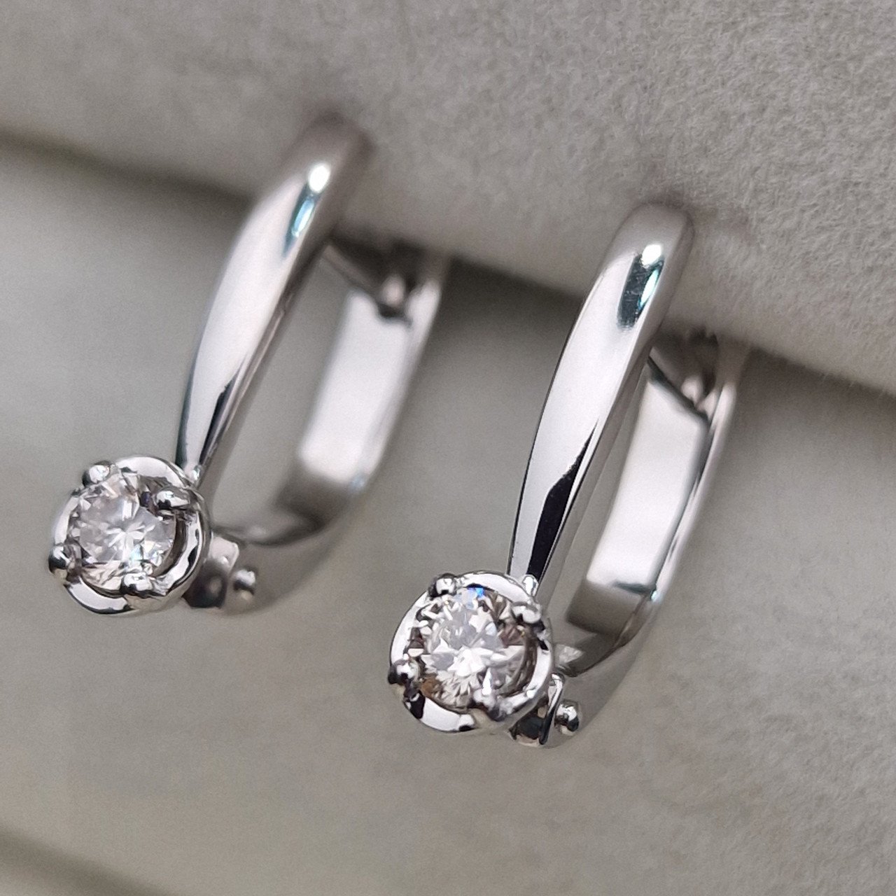 Серьги Deimantas 104885460 2,36гр 0,202ct. купить,NaN