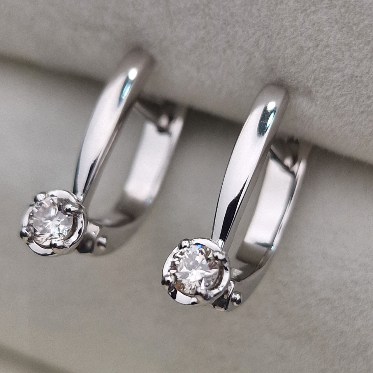Серьги Deimantas 104885460 2,36гр 0,202ct. купить,NaN