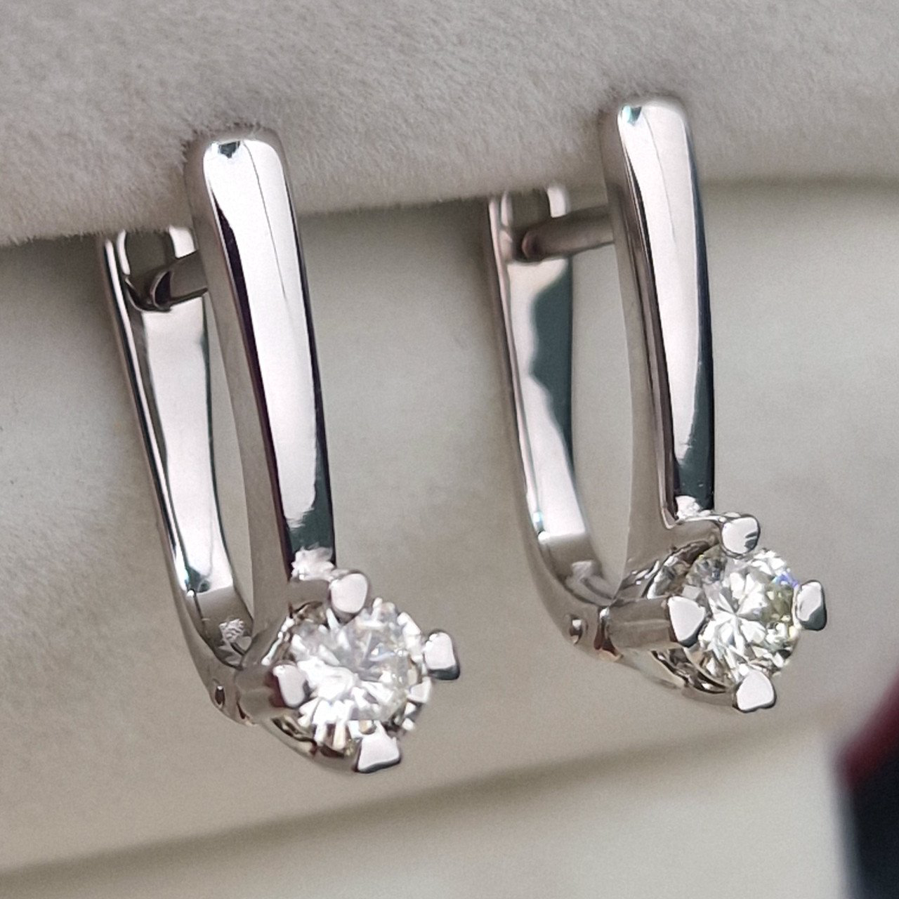 Серьги Deimantas 104885510 2,83гр 0,458ct. купить,NaN