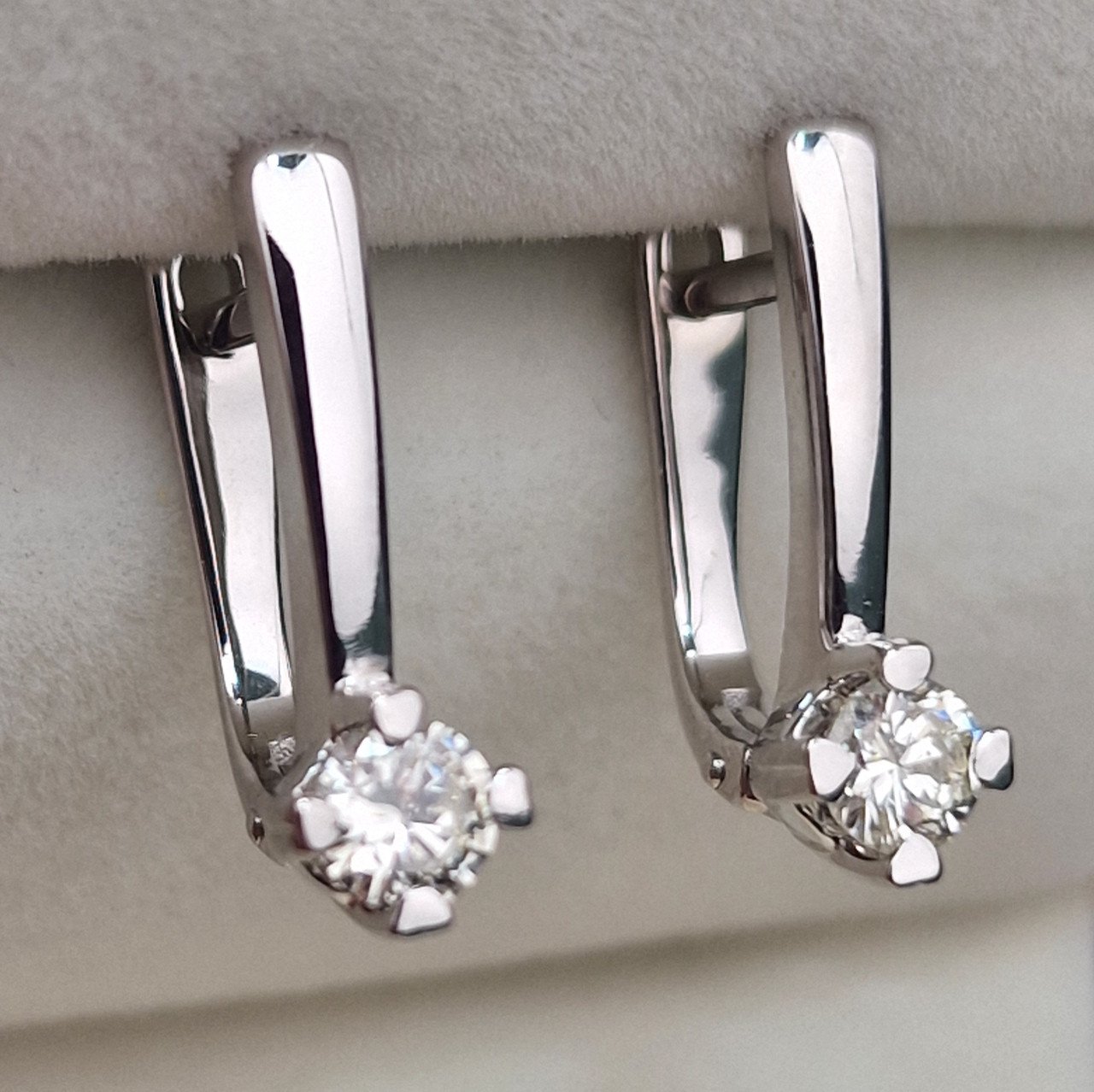 Серьги Deimantas 104885510 2,83гр 0,458ct. купить,NaN
