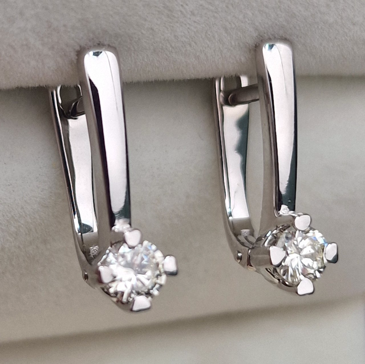 Серьги Deimantas 104885510 2,83гр 0,458ct. купить,NaN