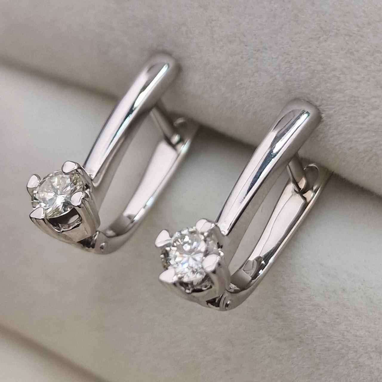 Серьги Deimantas 104885510 2,83гр 0,458ct. купить,NaN