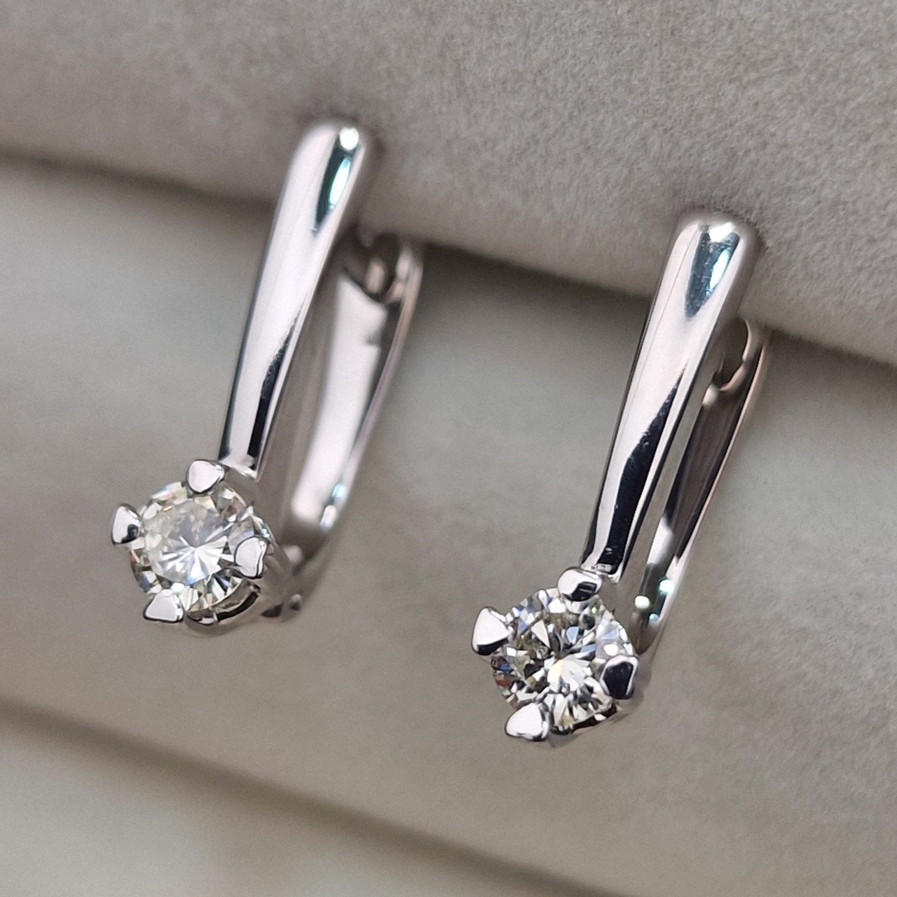 Серьги Deimantas 104885510 2,83гр 0,458ct. купить,NaN