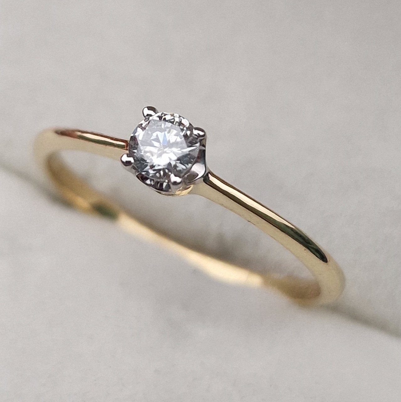 Кольцо Deimantas 105154253 17,5р 1,28гр 0,17ct. купить,NaN