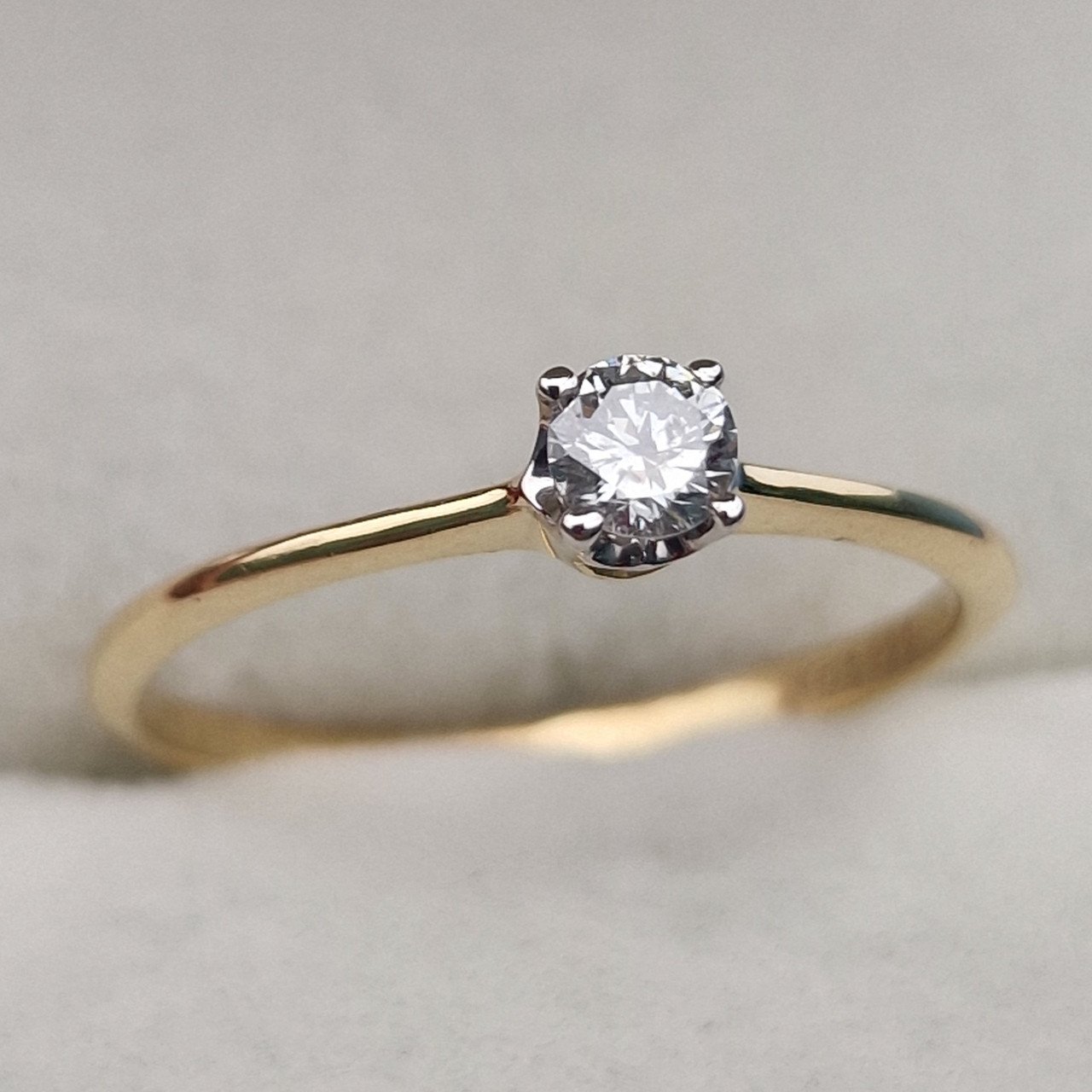 Кольцо Deimantas 105154253 17,5р 1,28гр 0,17ct. купить,NaN
