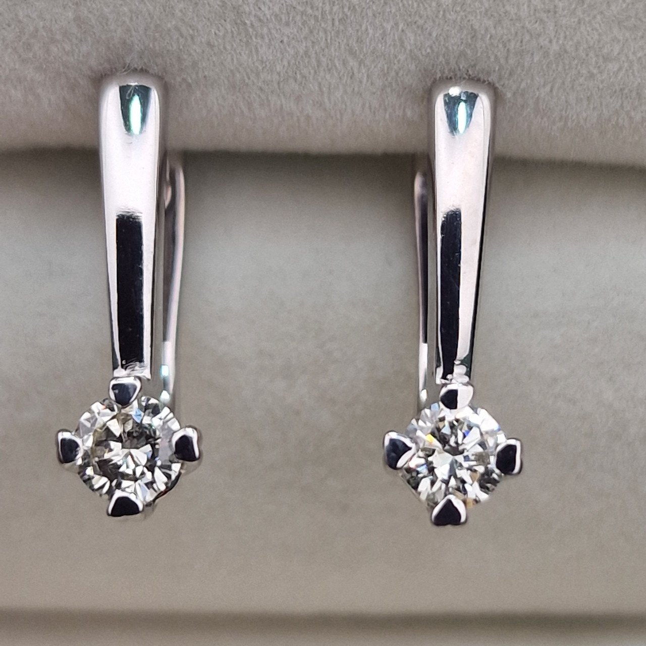 Серьги Deimantas 104885510 2,83гр 0,458ct. купить,NaN