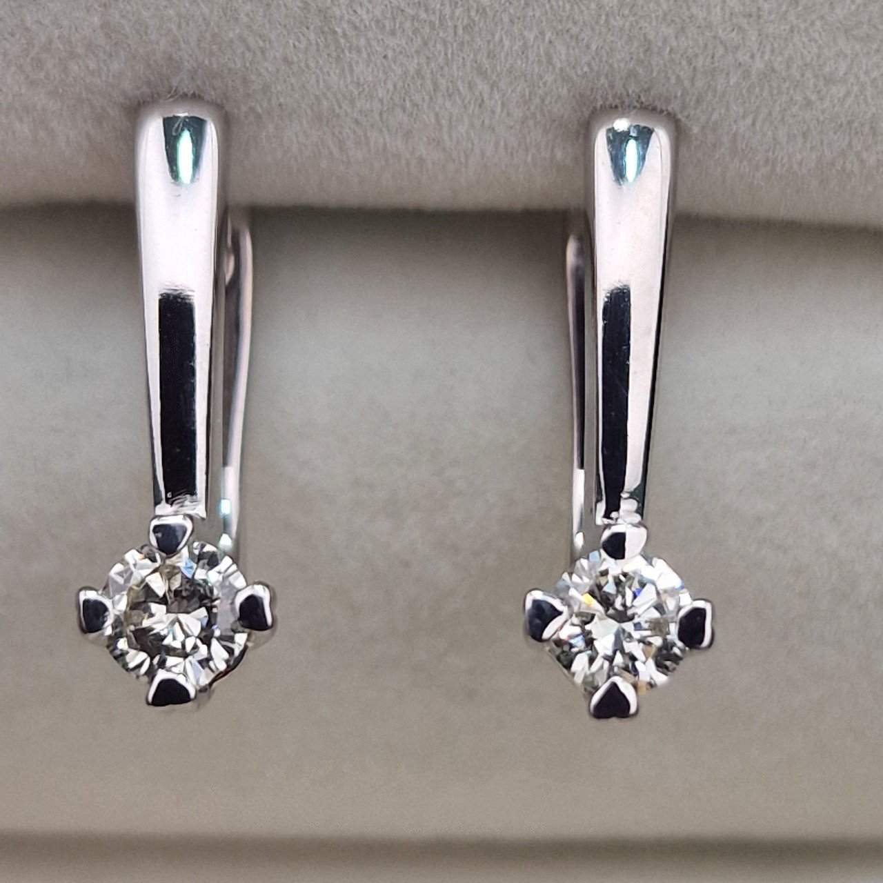 Серьги Deimantas 104885510 2,83гр 0,458ct. купить,NaN