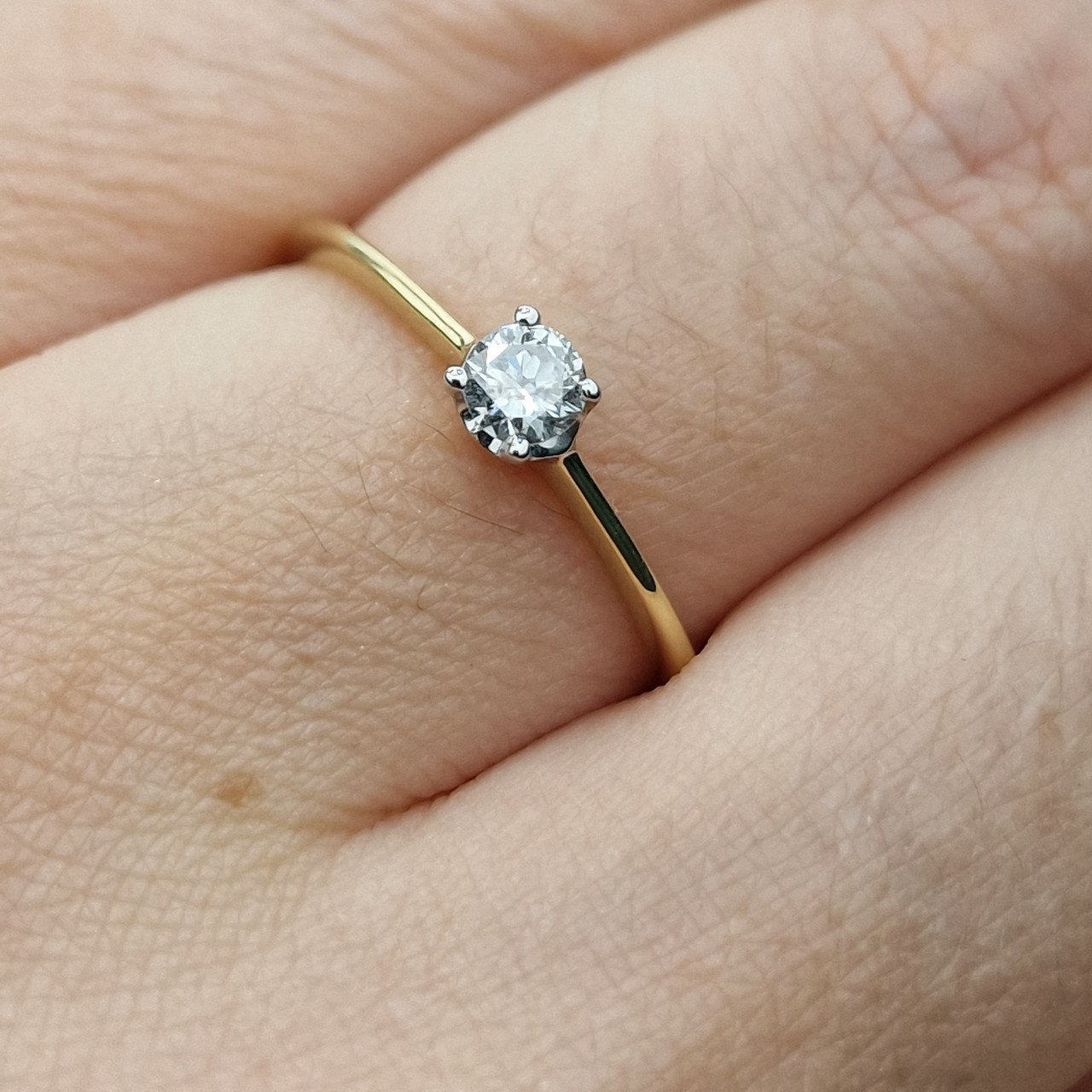 Кольцо Deimantas 105154253 17,5р 1,28гр 0,17ct. купить,NaN