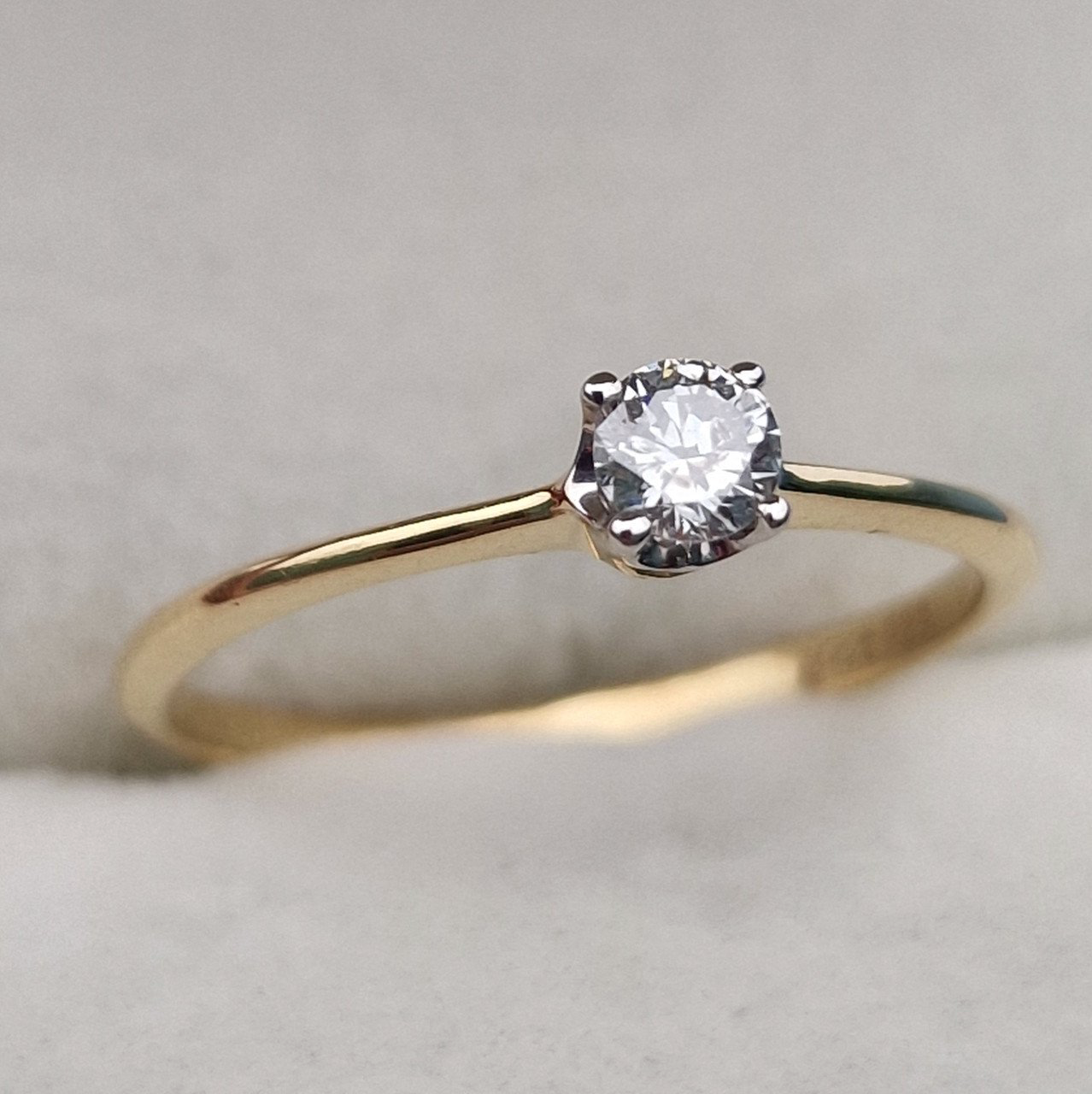 Кольцо Deimantas 105154253 17,5р 1,28гр 0,17ct. купить,NaN