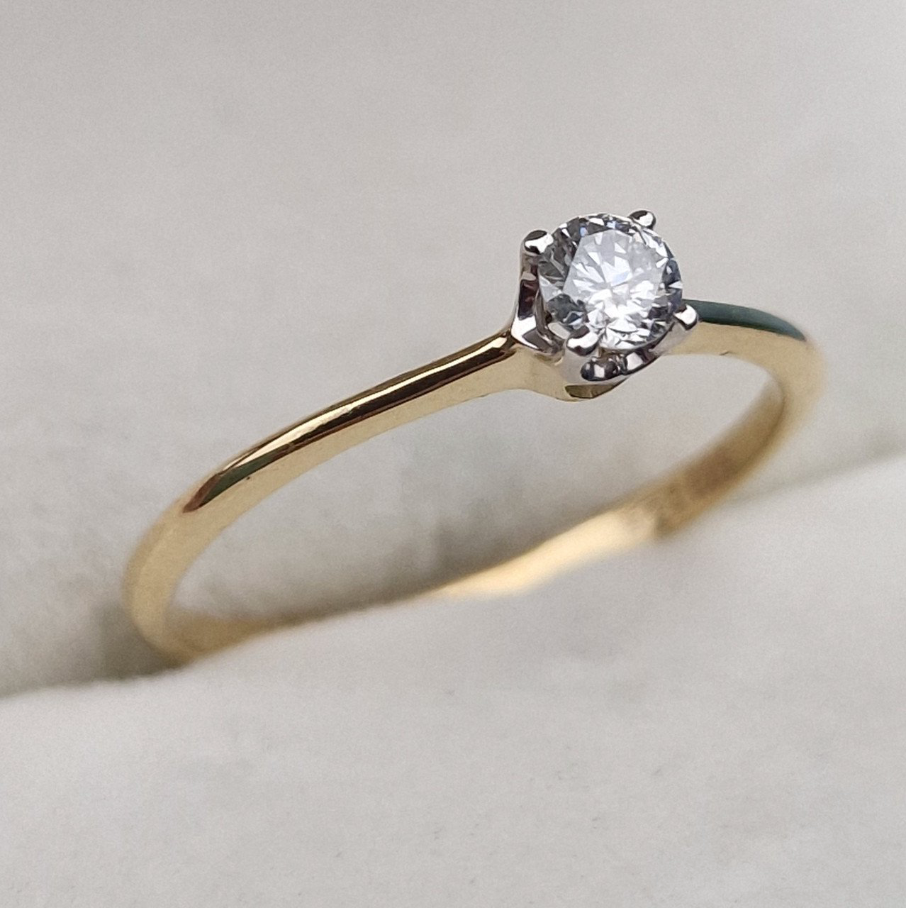 Кольцо Deimantas 105154295 17р 1,16гр 0,18ct. купить,NaN