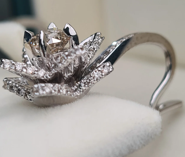 Комплект Deimantas 103880804 2,31ct 2,46ct. купить,NaN