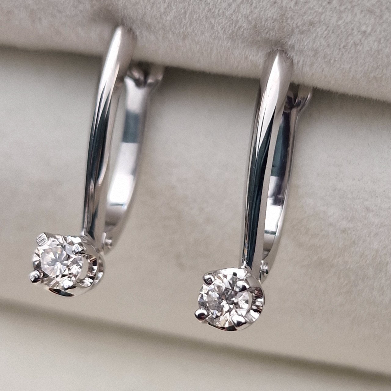 Серьги Deimantas 105154328 2,15гр 0,30ct. купить,NaN