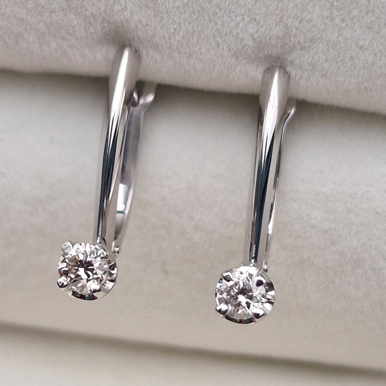 Серьги Deimantas 105154328 2,15гр 0,30ct. купить,NaN