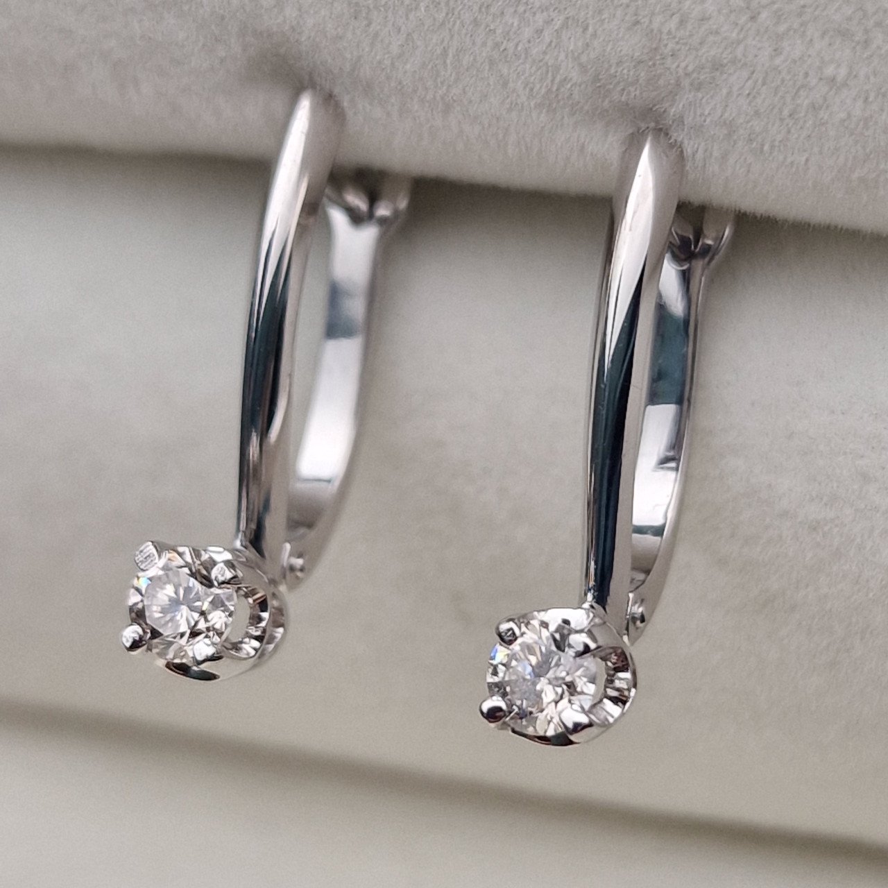 Серьги Deimantas 105154328 2,15гр 0,30ct. купить,NaN