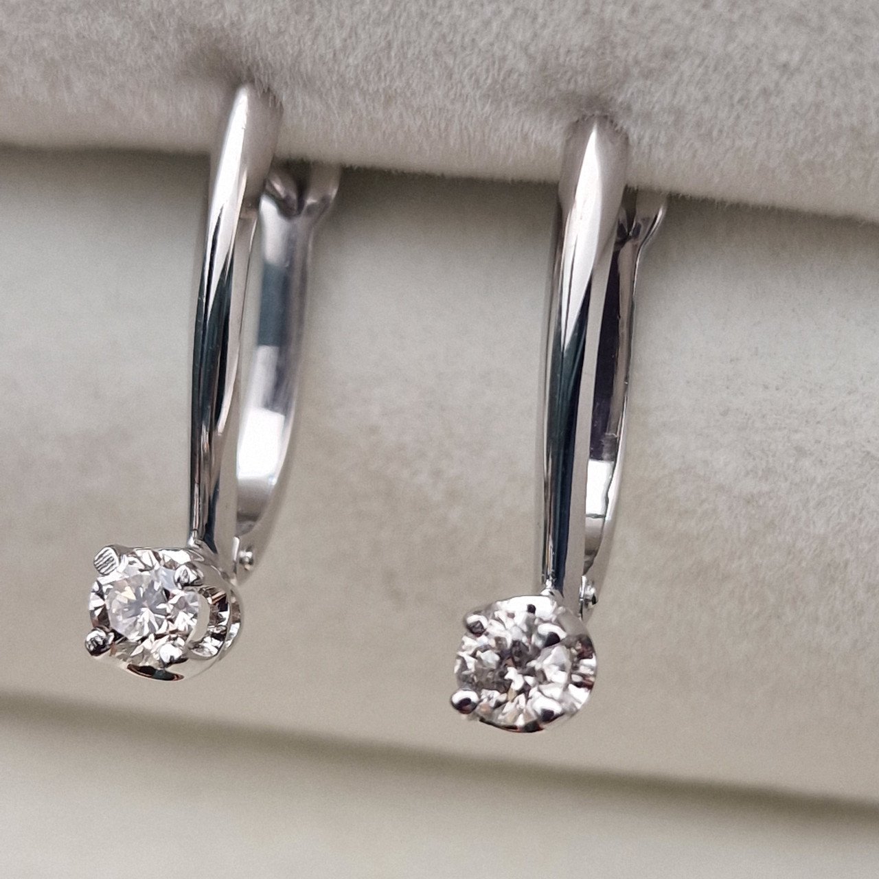 Серьги Deimantas 105154328 2,15гр 0,30ct. купить,NaN