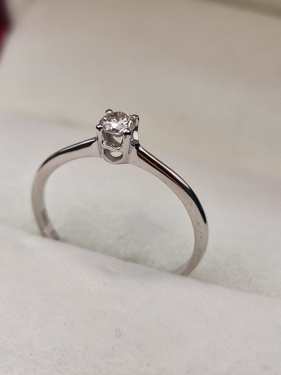 Кольцо Deimantas 105159962 17,5р 1,21гр 0,17ct. купить,NaN