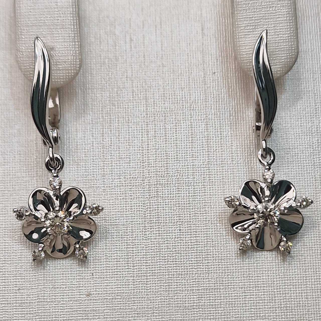 Серьги Deimantas 103890783 4,56гр 0,41ct. купить,NaN