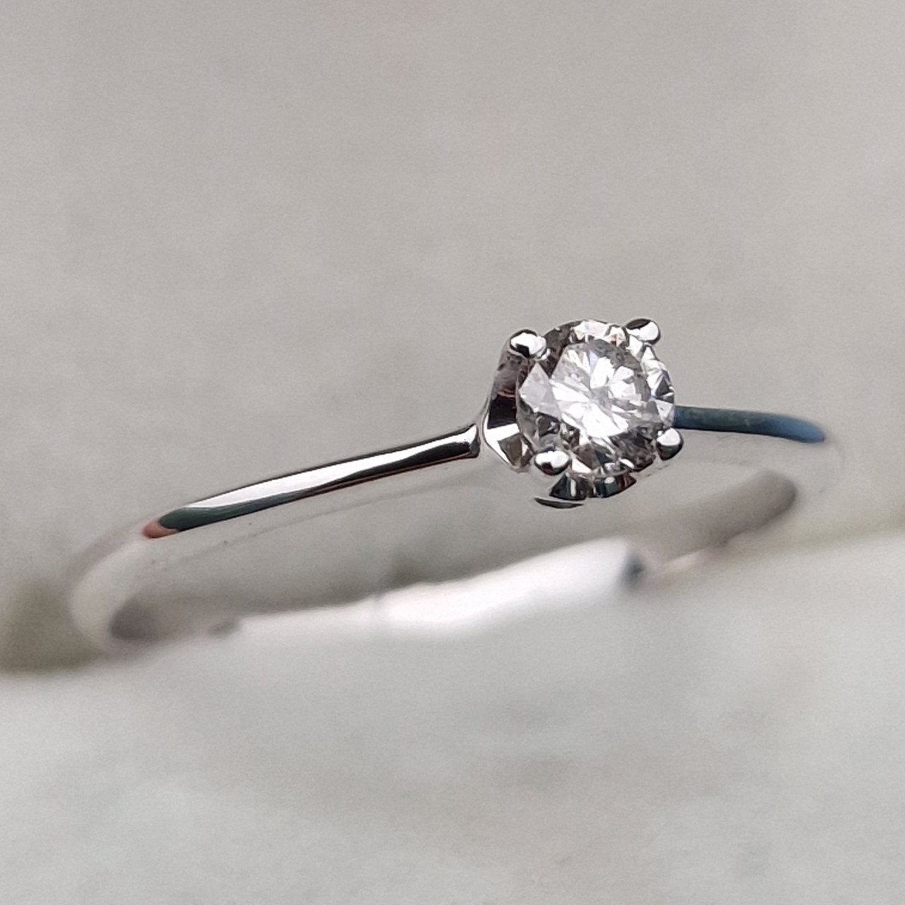 Кольцо Deimantas 105164241 17,5р 1,32гр 0,17ct. купить,NaN