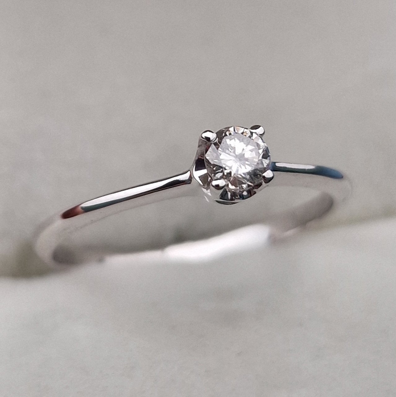 Кольцо Deimantas 105164241 17,5р 1,32гр 0,17ct. купить,NaN