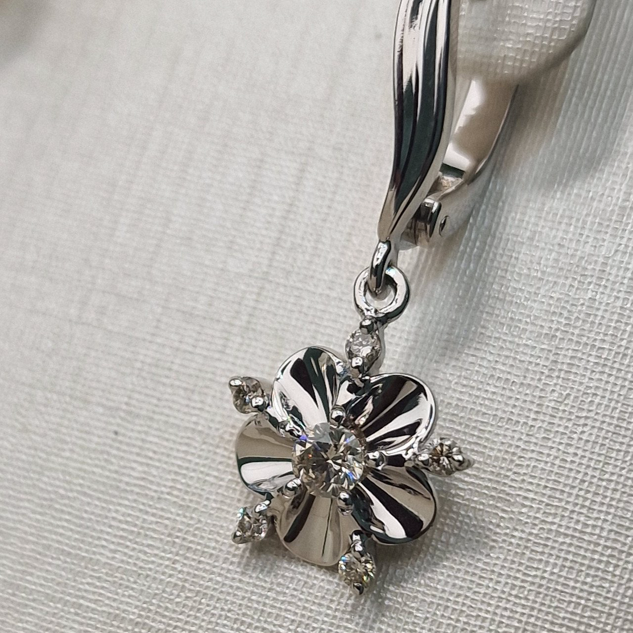Серьги Deimantas 103890783 4,56гр 0,41ct. купить,NaN