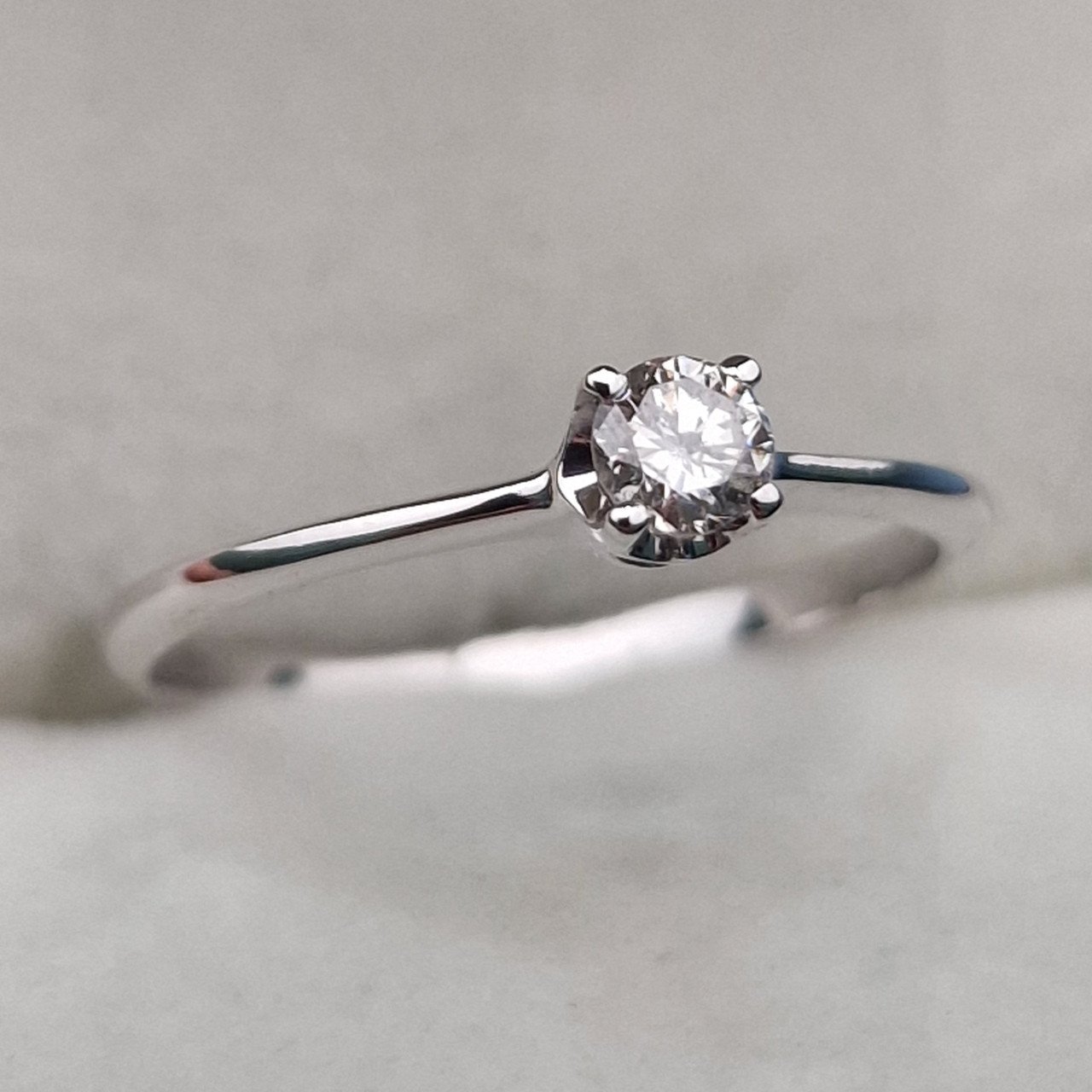 Кольцо Deimantas 105164241 17,5р 1,32гр 0,17ct. купить,NaN