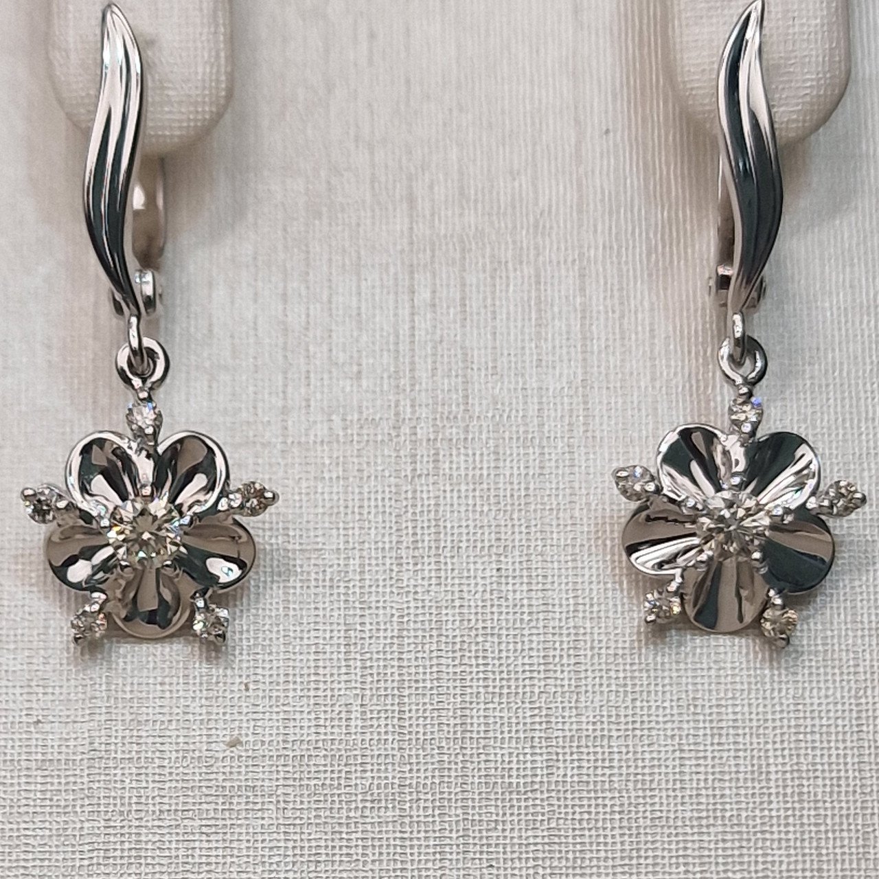Серьги Deimantas 103890783 4,56гр 0,41ct. купить,NaN