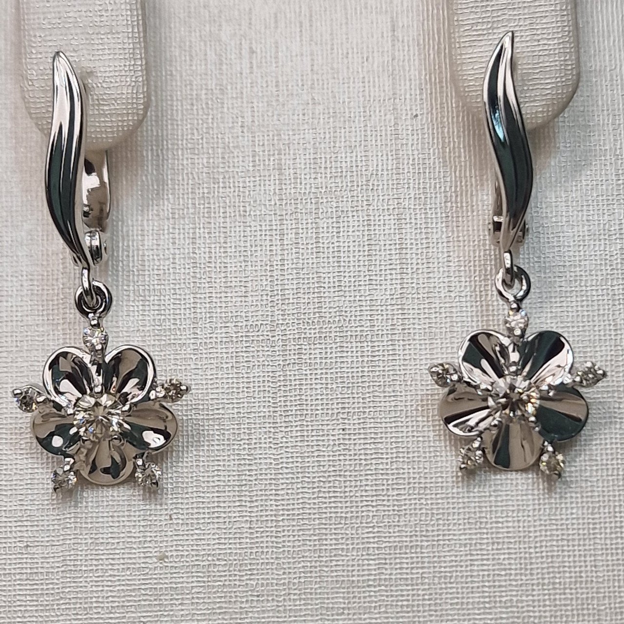 Серьги Deimantas 103890783 4,56гр 0,41ct. купить,NaN